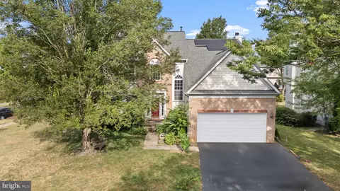1714 Dearbought Dr, Frederick, MD 21701 photo 2