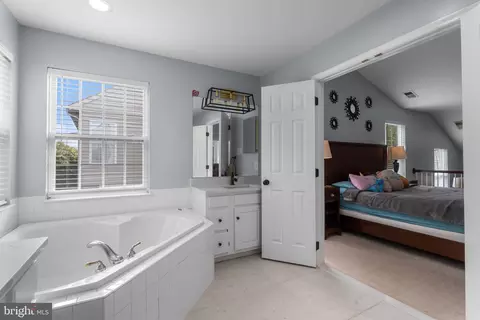 1714 Dearbought Dr, Frederick, MD 21701 photo 33
