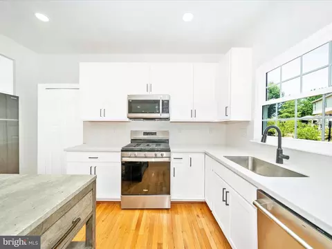 Kitchen - 1764 Algonquin Rd, Frederick, MD 21701 photo 5 of 6