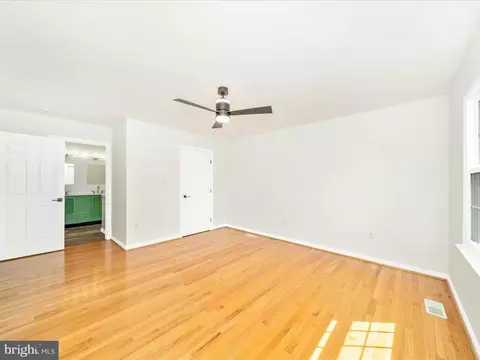 Bedroom - 1764 Algonquin Rd, Frederick, MD 21701 photo 2 of 5