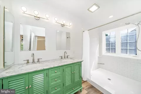 Bath - 1764 Algonquin Rd, Frederick, MD 21701 photo 3 of 4