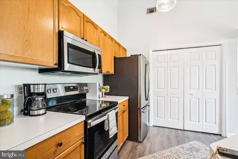 Kitchen - 8206 Blue Heron Dr #3D, Frederick, MD 21701 photo 3 of 5