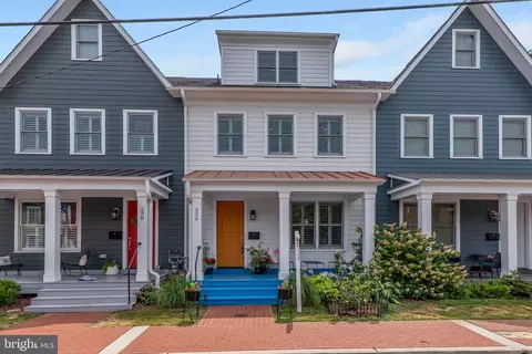 226 E 6th St, Frederick, MD 21701
