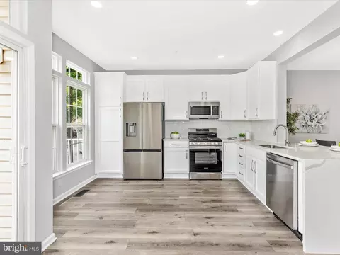 Kitchen - 579 Eisenhower Dr, Frederick, MD 21703 photo 2 of 4