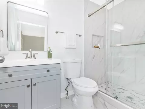 Bath - 579 Eisenhower Dr, Frederick, MD 21703 photo 2 of 4