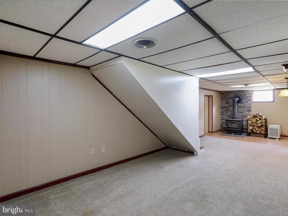 Living - 6615 Mountaindale Rd, Thurmont, MD 21788 photo 5 of 5