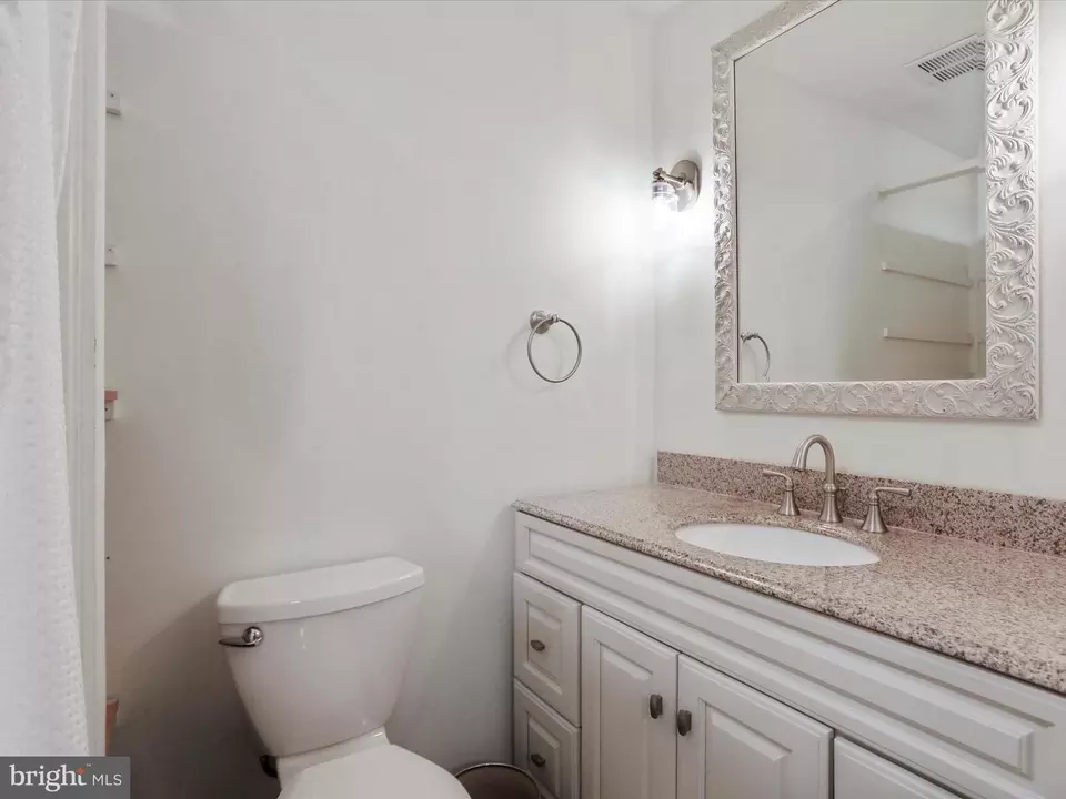 Bath - 6615 Mountaindale Rd, Thurmont, MD 21788 photo 1 of 2