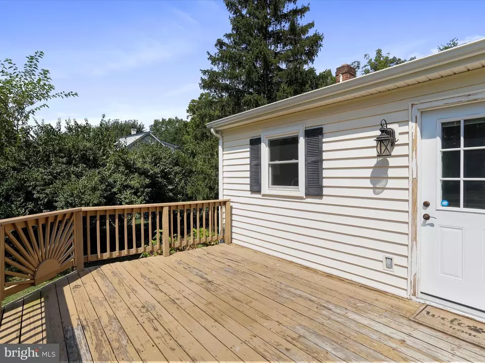 Exterior - 6615 Mountaindale Rd, Thurmont, MD 21788 photo 4 of 10