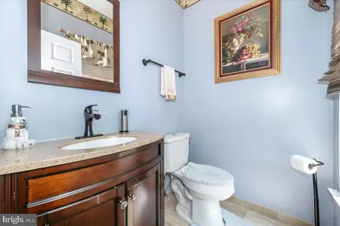 Bath - 2102 Walnut Ridge Ct, Frederick, MD 21702 photo 1 of 6