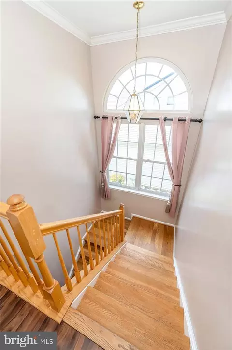 Entry Way - 2102 Walnut Ridge Ct, Frederick, MD 21702 photo 4 of 6