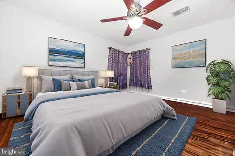 Bedroom - 2102 Walnut Ridge Ct, Frederick, MD 21702 photo 5 of 7