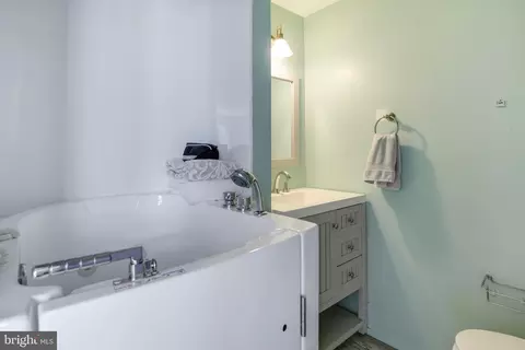 Bath - 7025 Hames Ct, Frederick, MD 21703 photo 2 of 2