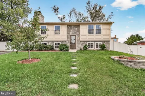1394 Rollinghouse Dr, Frederick, MD 21703