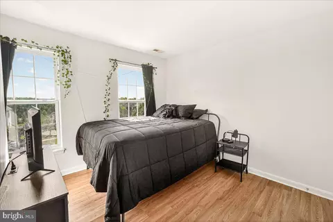 Bedroom - 505 Sylvan Ct, Frederick, MD 21703 photo 5 of 6