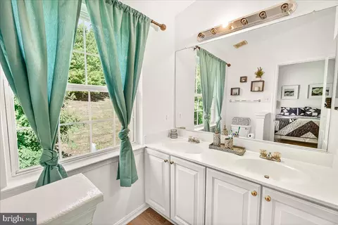 Bath - 505 Sylvan Ct, Frederick, MD 21703 photo 1 of 3
