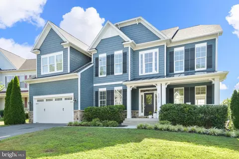 1212 Volunteer Dr, Brunswick, MD 21716