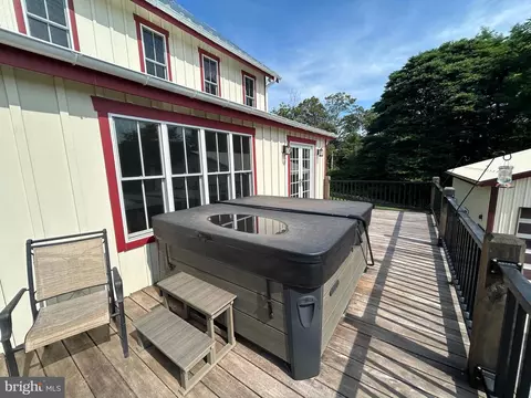 Exterior - 14301 Tower Rd, Smithsburg, MD 21783 photo 8 of 30