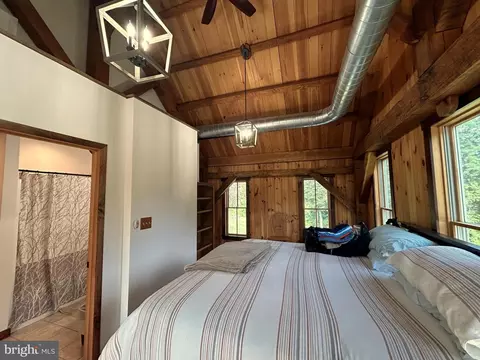 Bedroom - 14301 Tower Rd, Smithsburg, MD 21783 photo 7 of 9