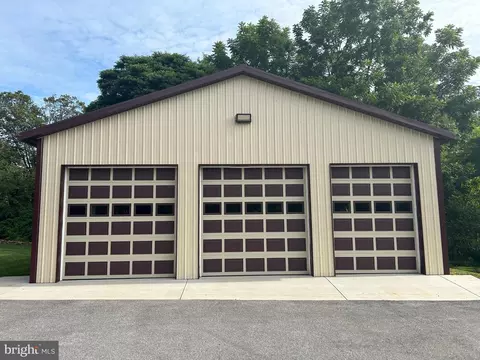 Exterior - 14301 Tower Rd, Smithsburg, MD 21783 photo 16 of 30