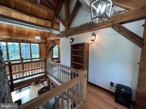 Entry Way - 14301 Tower Rd, Smithsburg, MD 21783 photo 12 of 20