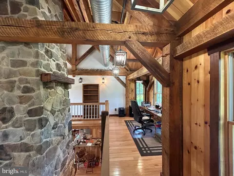 Entry Way - 14301 Tower Rd, Smithsburg, MD 21783 photo 11 of 20