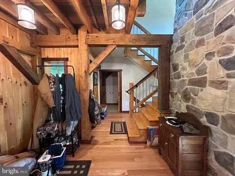 Entry Way - 14301 Tower Rd, Smithsburg, MD 21783 photo 5 of 20