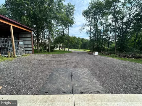 Exterior - 14301 Tower Rd, Smithsburg, MD 21783 photo 18 of 30