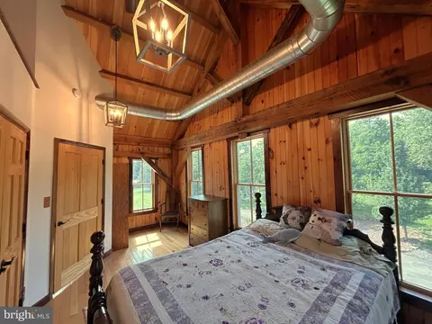 Bedroom - 14301 Tower Rd, Smithsburg, MD 21783 photo 4 of 9