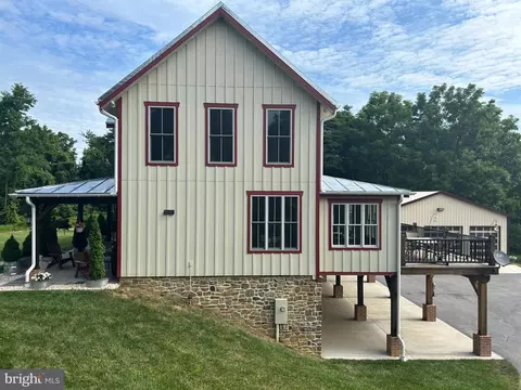 Exterior - 14301 Tower Rd, Smithsburg, MD 21783 photo 2 of 30