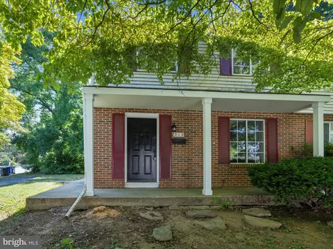 312 Heather Ridge Dr, Frederick, MD 21702