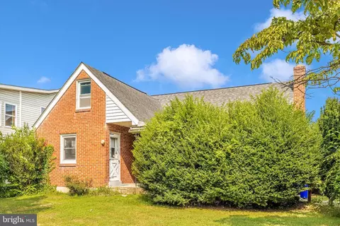 Exterior - 412 Lee Pl, Frederick, MD 21702 photo 9 of 10
