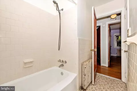Bath - 412 Lee Pl, Frederick, MD 21702 photo 2 of 2