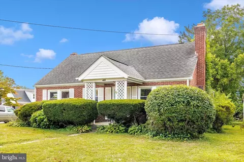 Exterior - 412 Lee Pl, Frederick, MD 21702 photo 3 of 10