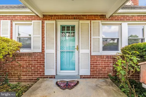 Exterior - 412 Lee Pl, Frederick, MD 21702 photo 2 of 10