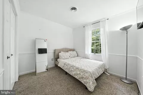 Bedroom - 5702 Chase Ct, Frederick, MD 21703 photo 6 of 8
