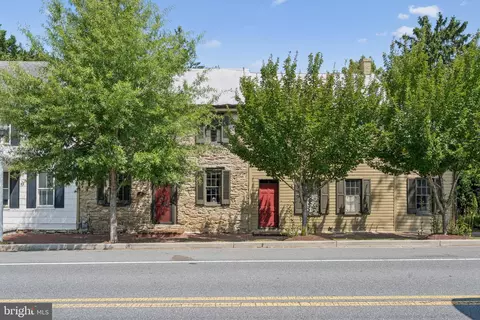 25 W Main St, New Market, MD 21774
