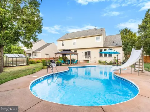 5006 Saint Simon Ct, Frederick, MD 21703 photo 2
