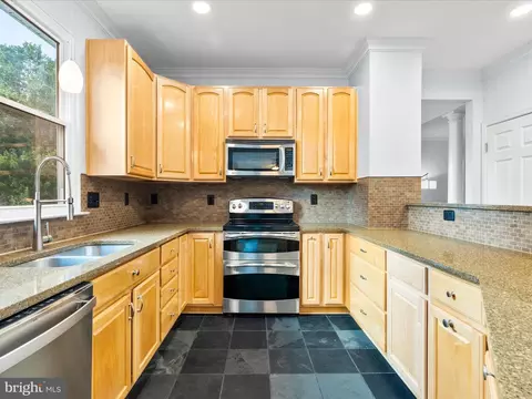 5006 Saint Simon Ct, Frederick, MD 21703 photo 6