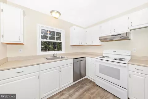Kitchen - 1861 Murdock Ct, Frederick, MD 21702 photo 1 of 2