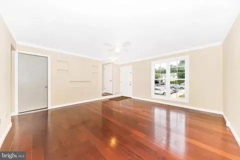 Living - 1861 Murdock Ct, Frederick, MD 21702 photo 3 of 4