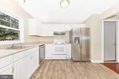 Kitchen - 1861 Murdock Ct, Frederick, MD 21702 photo 2 of 2