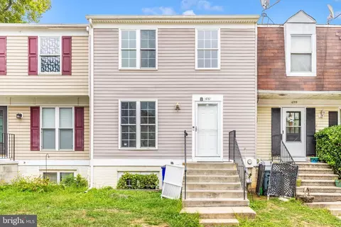 Exterior - 1861 Murdock Ct, Frederick, MD 21702 photo 2 of 12