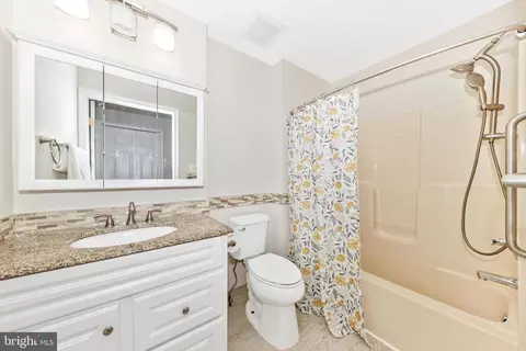 Bath - 591 Cawley Dr #1-3C, Frederick, MD 21703 photo 2 of 2