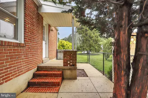 Exterior - 519 Lee Pl, Frederick, MD 21702 photo 3 of 4