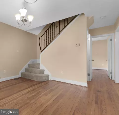 Entry Way - 519 Lee Pl, Frederick, MD 21702 photo 2 of 5
