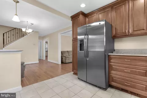 Entry Way - 519 Lee Pl, Frederick, MD 21702 photo 1 of 5