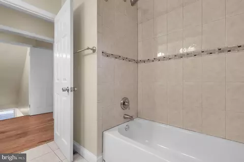 Entry Way - 519 Lee Pl, Frederick, MD 21702 photo 3 of 5
