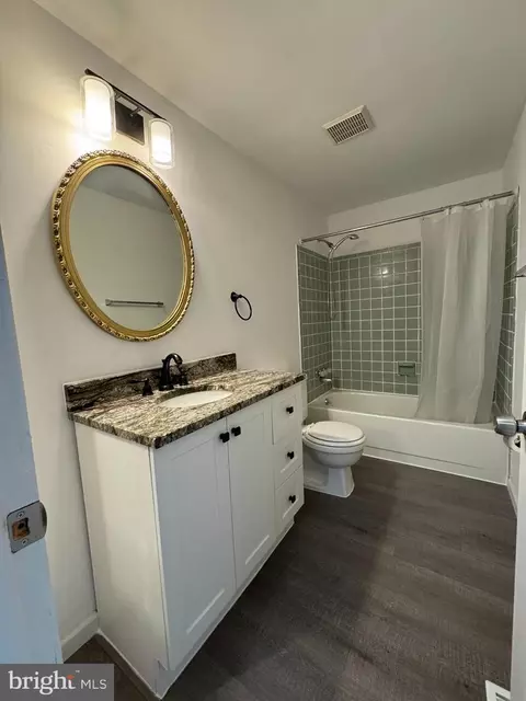 Bath - 1757 Carriage Way, Frederick, MD 21702 photo 5 of 5