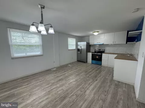 Living - 1757 Carriage Way, Frederick, MD 21702 photo 2 of 12