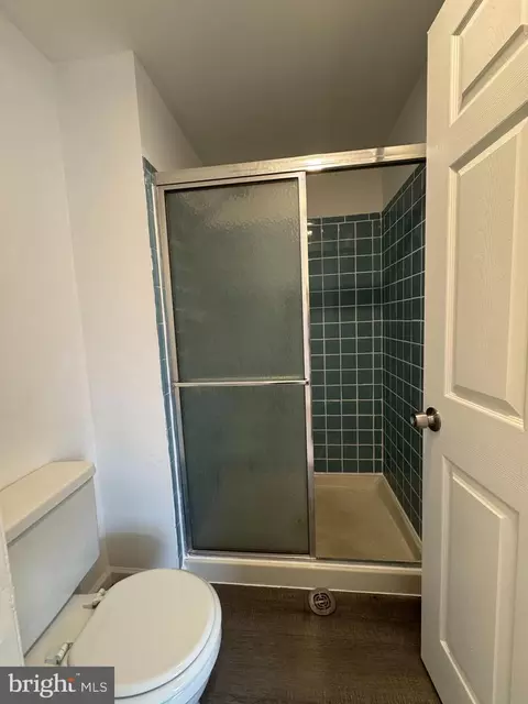 Bath - 1757 Carriage Way, Frederick, MD 21702 photo 2 of 5
